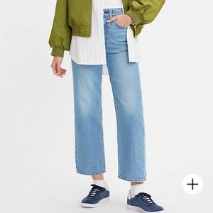 Levi’s Ribcage Straight Ankle Jeans